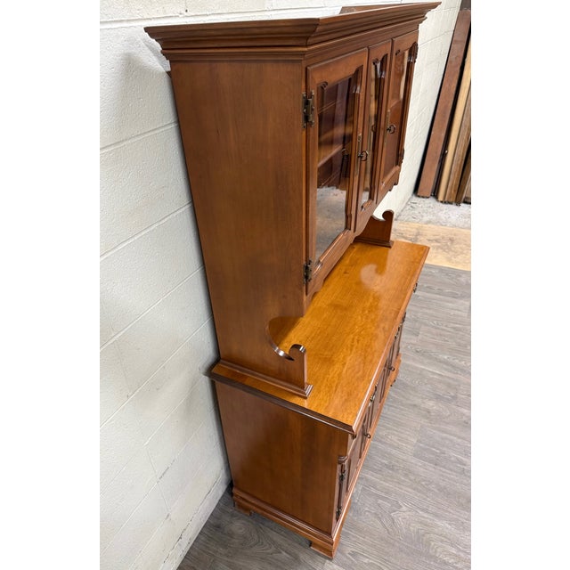 Vintage Tell City Young Republic Colonial Hard Rock Maple China Cabinet & Hutch For Sale In Kansas City - Image 6 of 18