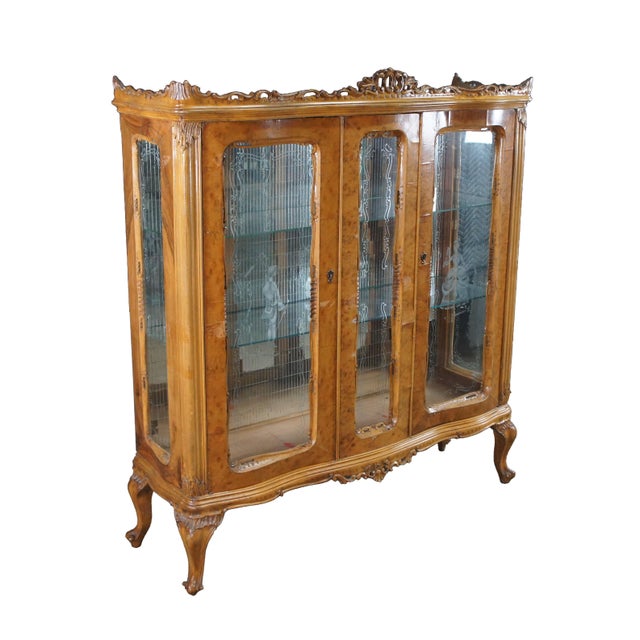Antique Italian Baroque Rococo Walnut Burr Curio Display Cabinet Glass Showcase For Sale - Image 4 of 18