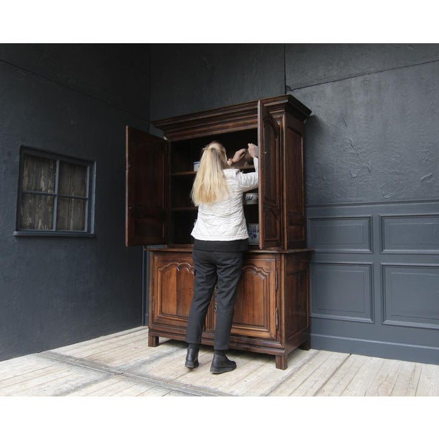 French Buffet À Deux Corps in Walnut For Sale - Image 4 of 18