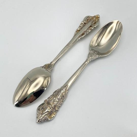 “Baroque by Godinger” Silverplate 65-Piece Flatware Set: Service for 12 With Serving Pieces and Vintage Storage Chest For Sale - Image 9 of 18