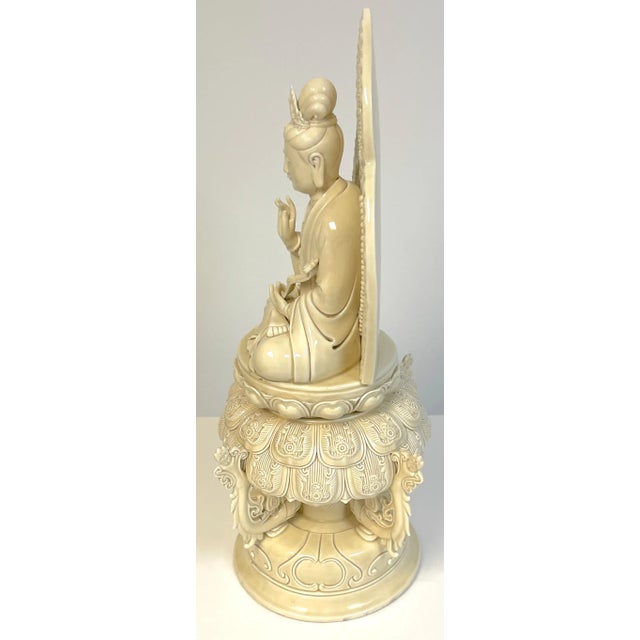 Beige Early 20th Century Chinese Blanc-De-Chine Seated Guanyin Altar Piece For Sale - Image 8 of 13