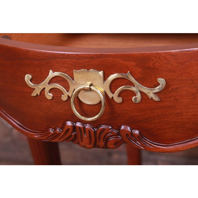 Wood Baker Furniture French Provincial Louis XV Walnut and Burl Wood Tea Table, Newly Refinished For Sale - Image 7 of 13