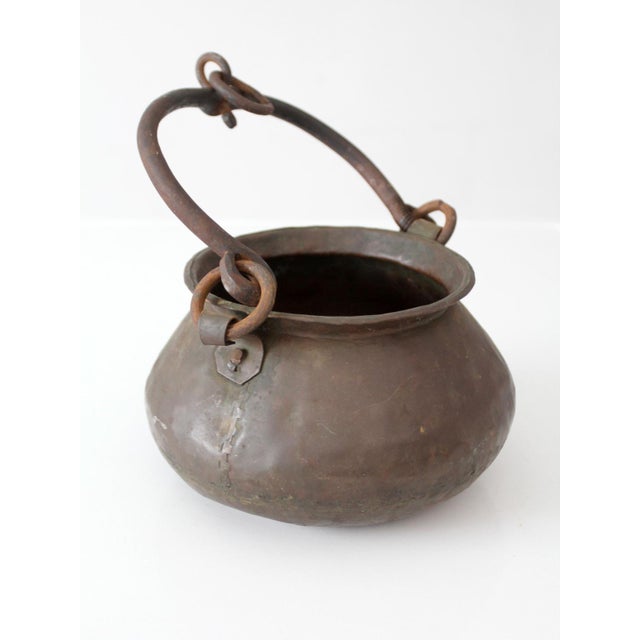 Antique Hand Hammered Copper Hearth Pot With Iron Swing Handle For Sale - Image 13 of 14