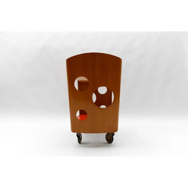 Good condition with slight signs of wear and a beautiful patina. See pictures. Smaller repairs are on the red reso salt...