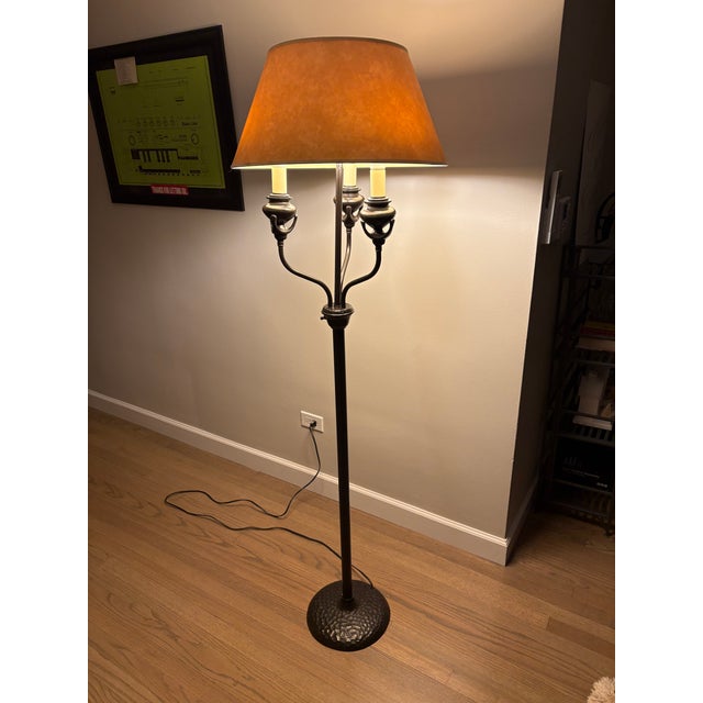 Vintage Robert Abbey Floor Lamp from the 90s. Very good shape with original shades in yellow parchment. I've been in touch...