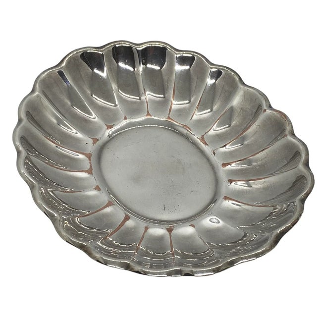 Mid 20th Century Reed & Barton Glossy Electro-Plate on Copper 10 1/2” Sandwich Plate. This lovely Serving Plate is in Good...