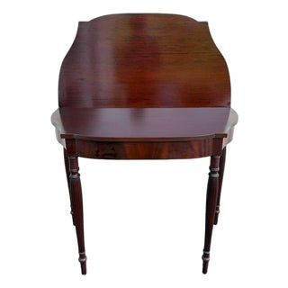 Federal Style Mahogany Fold Top Card Table. Antique Made in New York. For Sale
