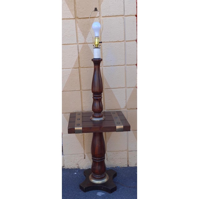 Mid Century Antiqued Pine Floor Lamp With Brass Accents For Sale In Washington DC - Image 6 of 11