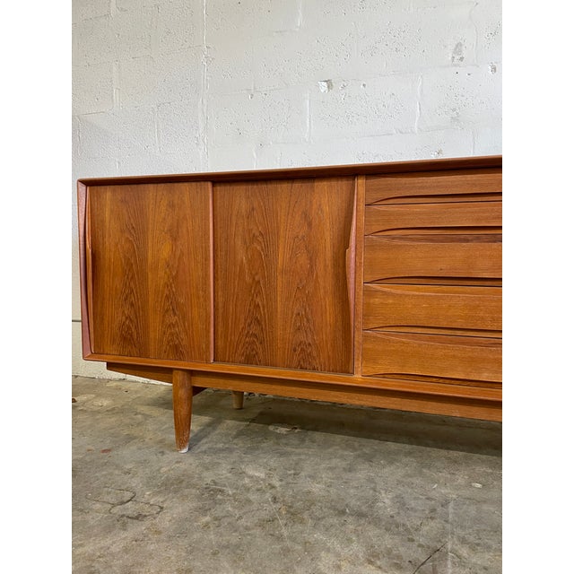 Arne Vodder Arne Vodder for Skovby 7738 Mid Century Danish Teak Credenza For Sale - Image 4 of 14