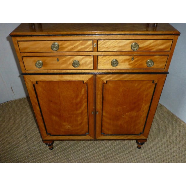 Traditional Antique Regency Satinwood Secretaire Chiffonier Cabinet Attributed to Gillow C1810 For Sale - Image 3 of 10