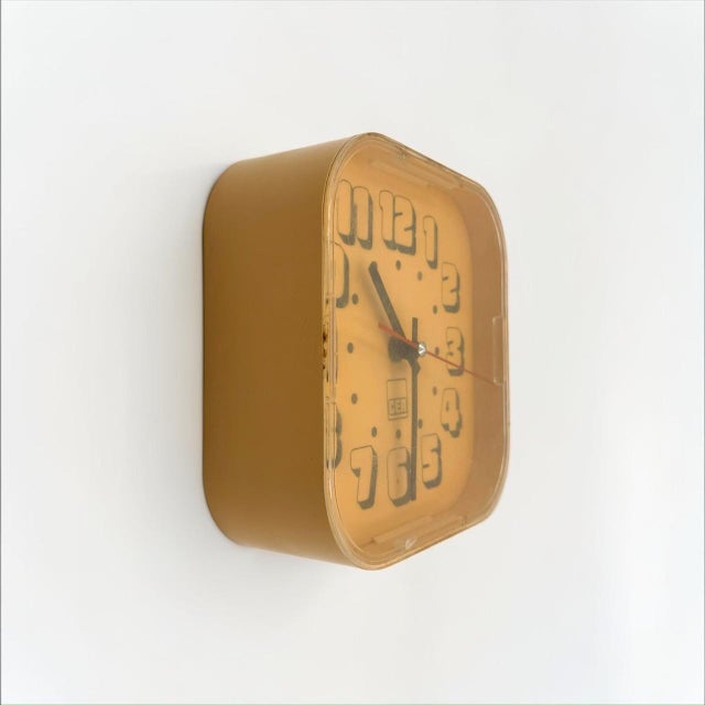 Space Age Amber Yellow Wall Clock from Cea, 1970s For Sale - Image 3 of 14