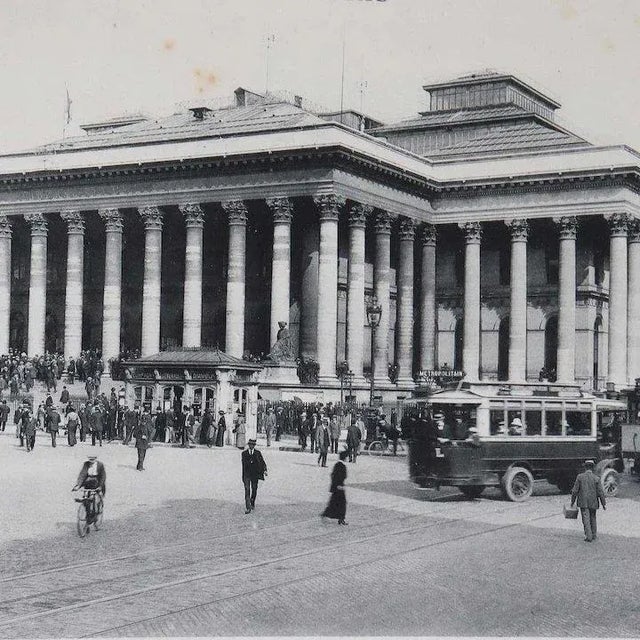 Early 20th Century Paris et ses Environs, St. Cloud, Versaille & Trianons by Neurdein Freres French & English Book For Sale - Image 4 of 8