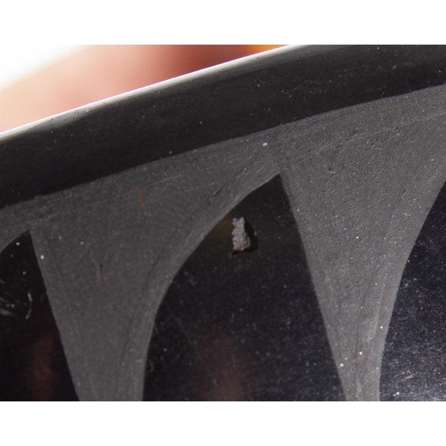 Ursulita Naranjo Santa Clara Pueblo Native American Pottery Vessel For Sale In Indianapolis - Image 6 of 6