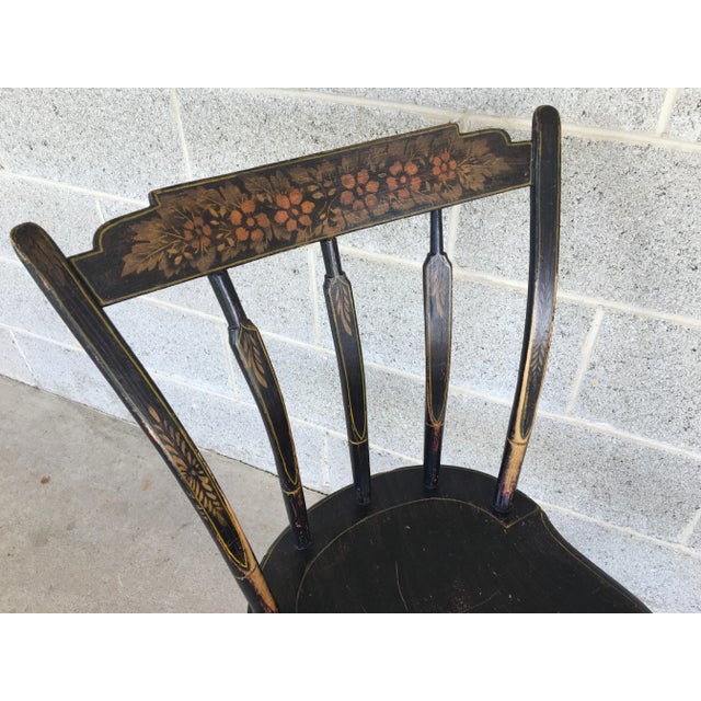 Antique Primitive Early 1800's Arrow Back Paint Decorated Side Chairs - Set of 4 For Sale In Philadelphia - Image 6 of 10