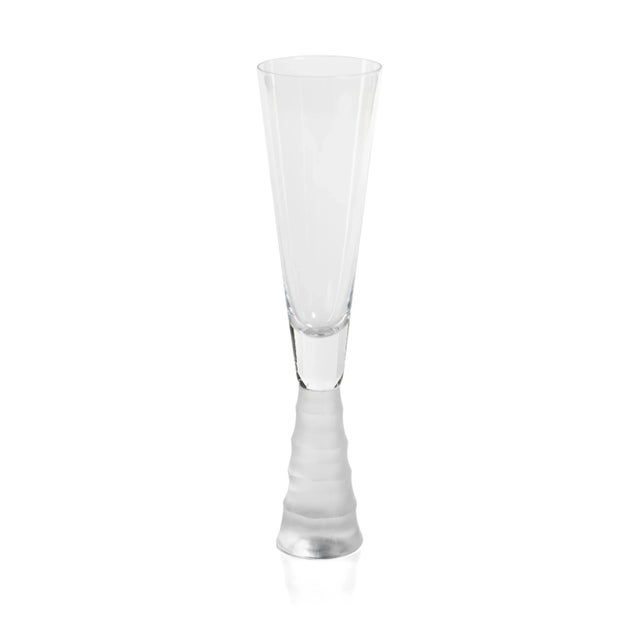 These unique champagne flutes are a sleek and sophisticated way to serve up your favorite bubbly. The beautiful stem is...