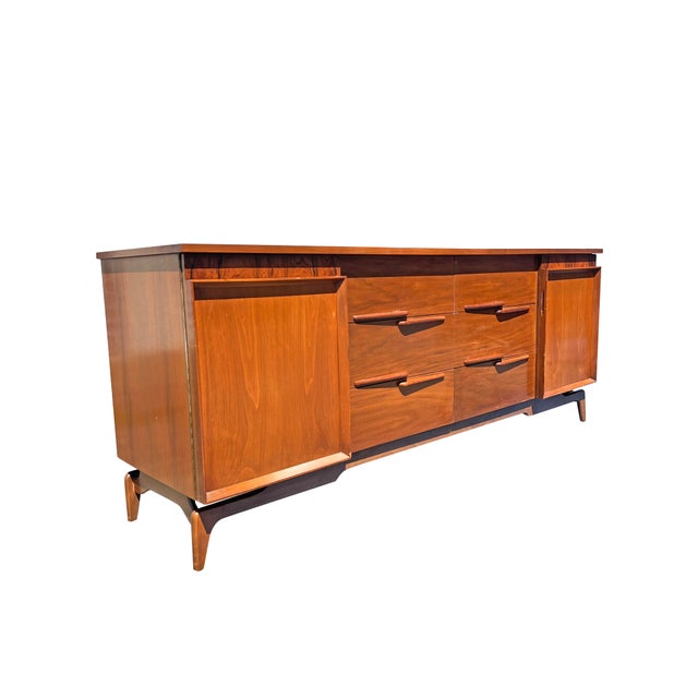 Mid Century Modern Vintage Long Dresser or Credenza Floating Design Parvin Style Stunning design can be used as a dresser...