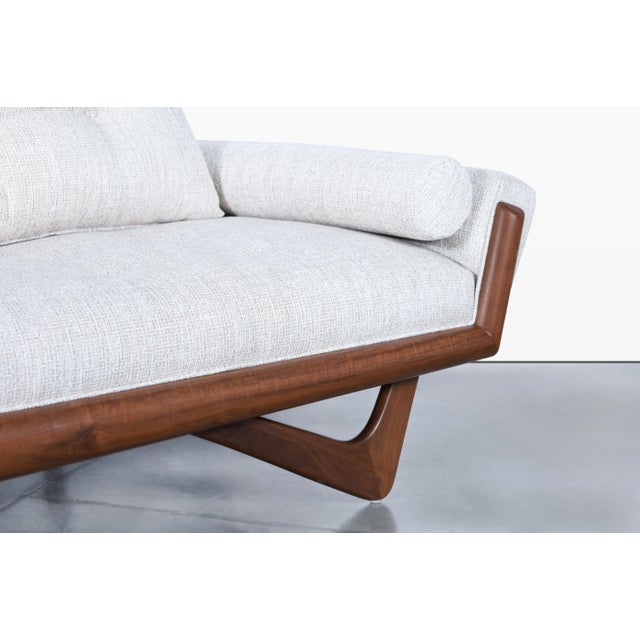 Craft Associates Mid-Century Modern Walnut Gondola Sofa by Adrian Pearsall for Craft Associates For Sale - Image 4 of 12