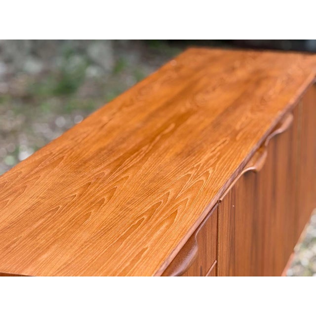 Long Dunvegan Sideboard from McIntosh, 1960s For Sale - Image 10 of 17