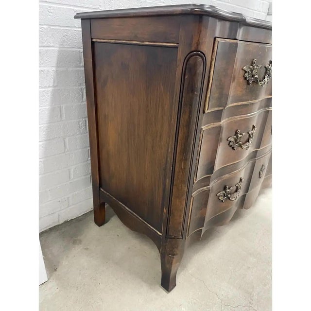 John Widdicomb Moody French Style Chest by John Widdicomb For Sale - Image 4 of 7