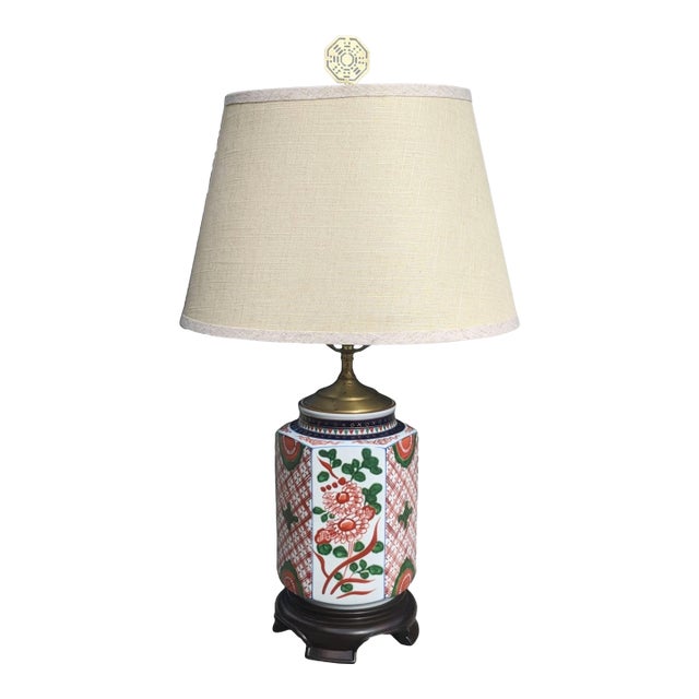 Vintage Chinoiserie Imari Style Porcelain Table Lamp With Lampshade For Sale