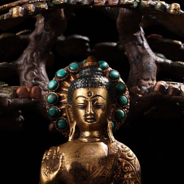 Metal Tibetan Gilt Bronze Seated Buddha With Turquoise Inlay & Bodhi Tree - 7.8 LBS For Sale - Image 7 of 9