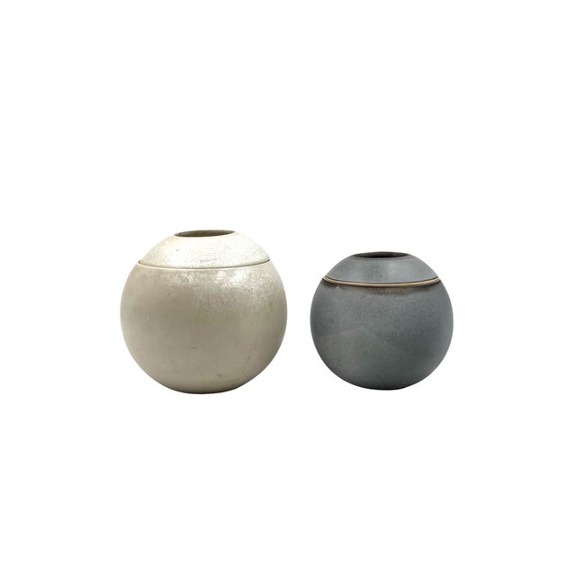 1960s Mid-Century Modern Set of 2 Spherical Gres Vases, Franco Bucci Italy Ca. 1970 For Sale - Image 5 of 18