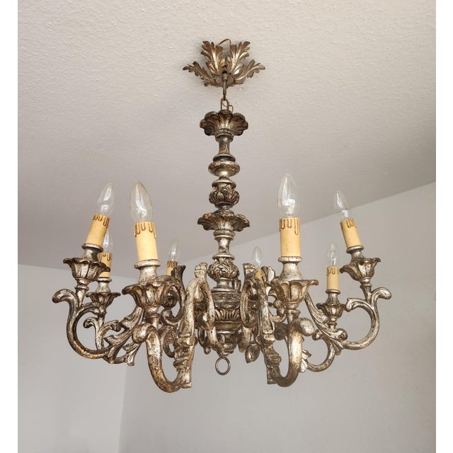 Rococo Vintage Louis XV Silvered Hand-Painted Carved Wood Eight-Arm Chandelier with Floral Motifs, Italy, 1920s For Sale - Image 3 of 18