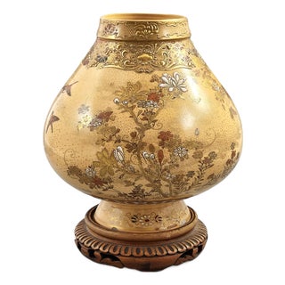 Meiji Kyoto Satsuma Vase with Stand from Kinkōzan Workshop For Sale