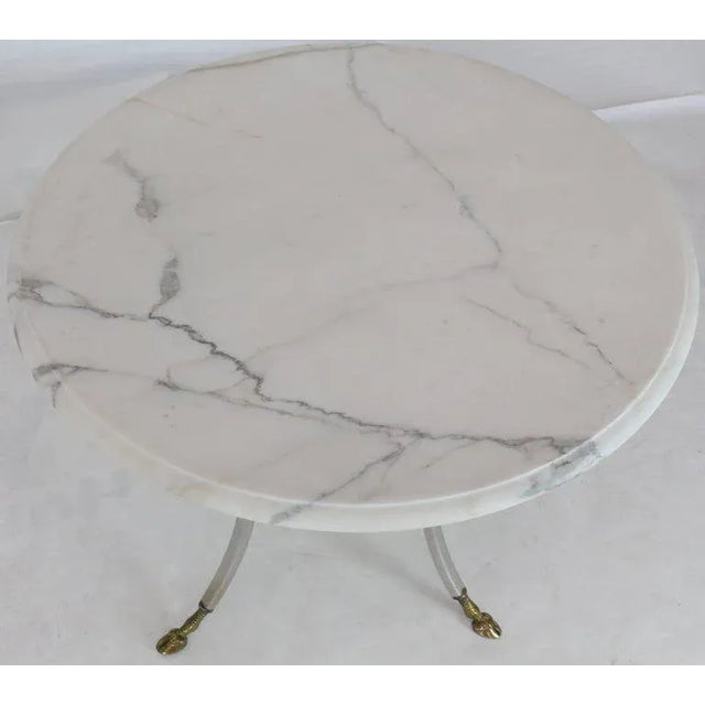 1970s Mid-Century Modern Brass Chrome Marble-Top Hoof Feet Large Rings Accents Table For Sale - Image 9 of 12