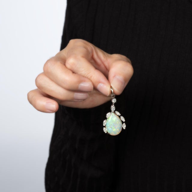 9ct Opal Diamond Pendant 70s Vintage 14k Yellow Gold Estate Fine Jewelry For Sale In Los Angeles - Image 6 of 6