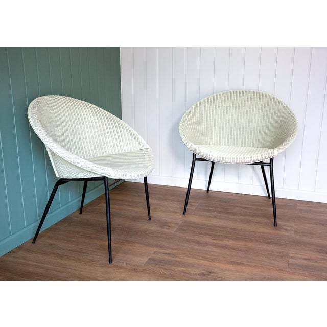 Mid-Century Modern Mid-Century Modern Bauhaus Satellite Cocktail Lounge Chairs in Wicker and Steel by Lloyd Loom for Lusty, 1950s, Set of 2 For Sale - Image 3 of 18