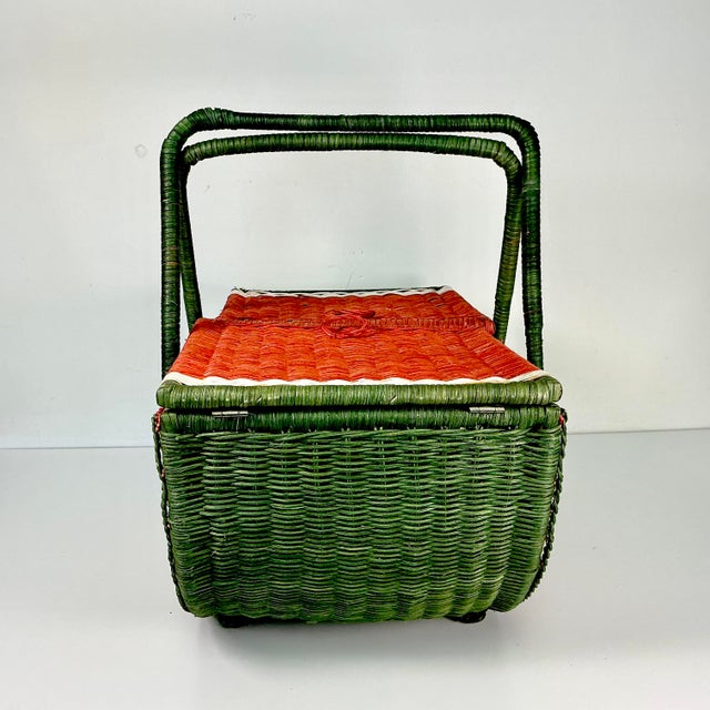 1980s Vintage Boho Chic Arts & Crafts Trompe L’Oeil Watermelon Wicker Picnic Basket. For Sale - Image 9 of 18