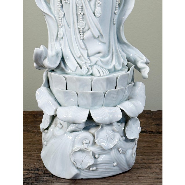 Vintage Chinese Blanc De Chine Guanyin Porcelain Deity Statue on Lotus Pedestal For Sale - Image 12 of 14