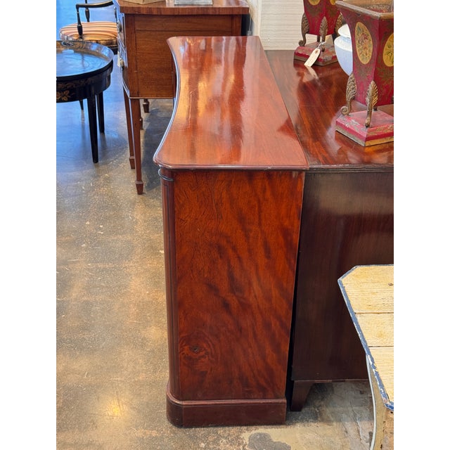 19th Century George III Concave Cabinet For Sale - Image 13 of 14