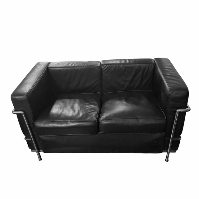 2-Seater Leather Sofa in the style of Le Corbusier For Sale - Image 4 of 4