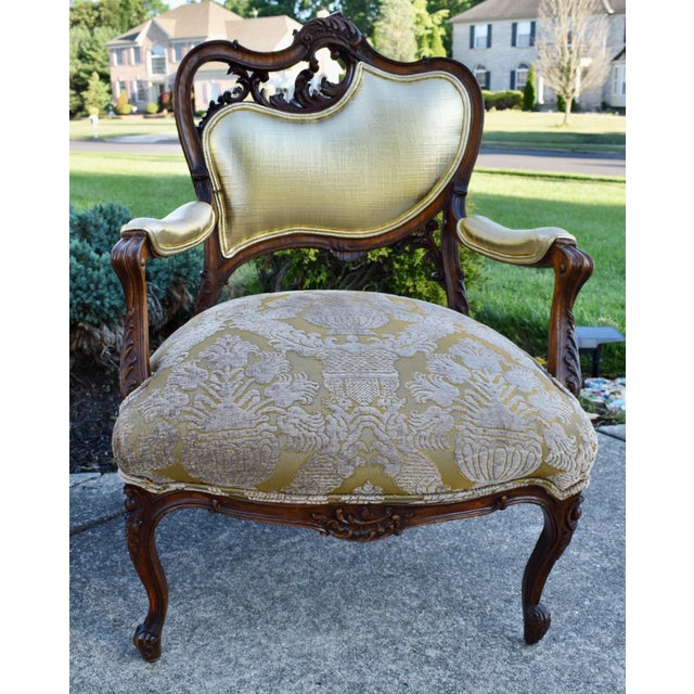 Pair Vtg. French Louis XV Style Carved Walnut Armchairs Gold Damask Chairs For Sale In Philadelphia - Image 6 of 18