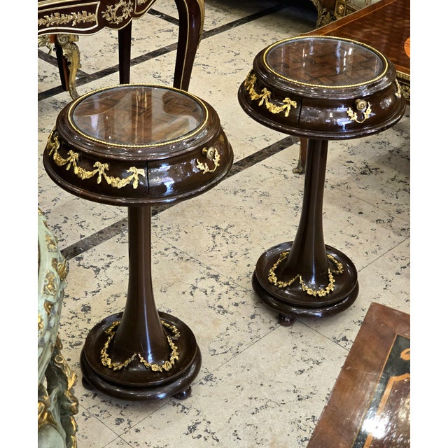 Neoclassical Set of 2 French Neoclassical Side Tables – Dark Wood, Glass Tops & Gold Leaf Details For Sale - Image 3 of 3