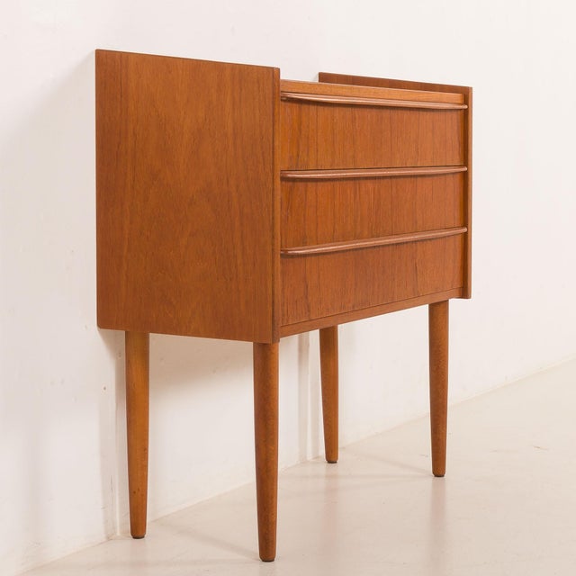 Small Danish Dresser in Teak, 1960s For Sale - Image 10 of 11
