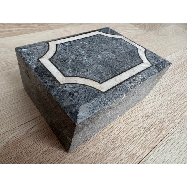 Metal Vintage Maitland-Smith Marble & Brass Inlaid Trinket Box With Wood Interior, Rare Style For Sale - Image 7 of 8