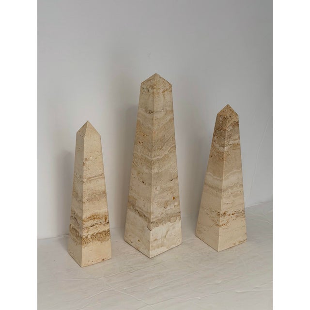 1970s F.lli Fratelli Mannelli Italian Rapolano Travertine Obelisks - A Set of 3 For Sale - Image 11 of 12