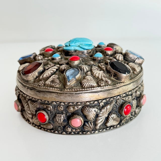 20th Century Egyptian Silver Jeweled Box For Sale In San Antonio - Image 6 of 12