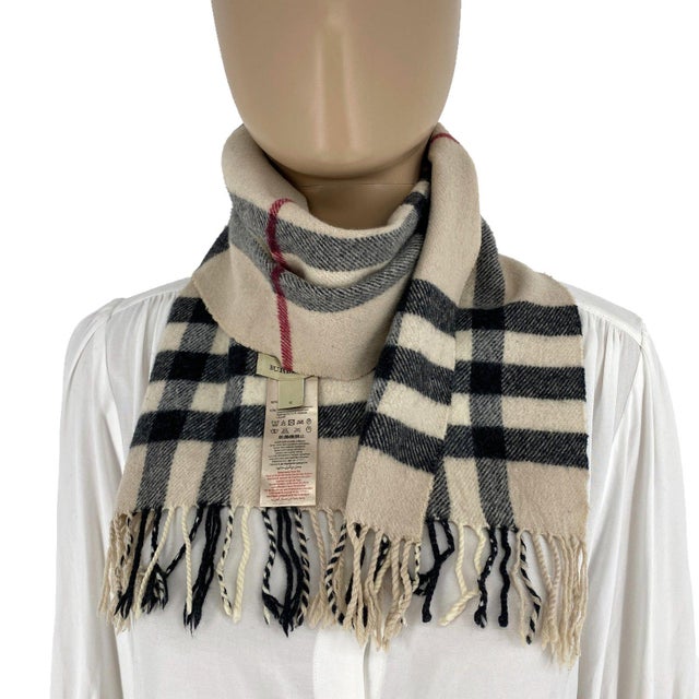 Burberry Burberry Children Beige Merino Wool & Cashmere Small Scarf For Sale - Image 4 of 9