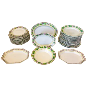 Berlin/Kpm Porcelain Dinner Service, King Wilhelm II Grape Motif