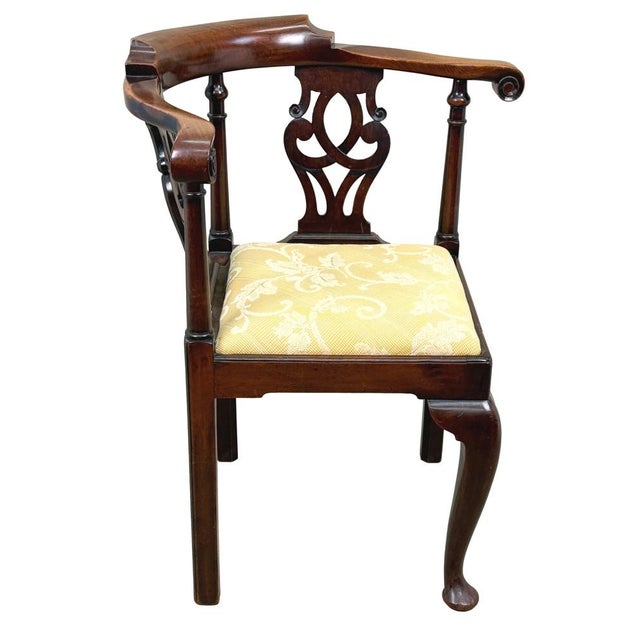 Antique Georgian Walnut Corner Armchair, 1750 For Sale - Image 3 of 17