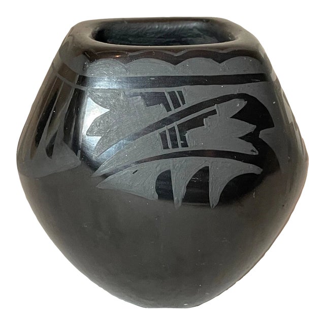 Yolanda Velarde Native American Santa Clara Pueblo Black Pottery Blackware Bowl For Sale