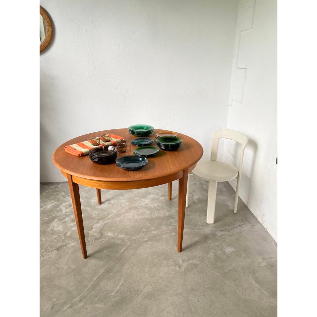 Plates and Cups Set from Duralex, 1960s, Set of 43 For Sale - Image 4 of 18