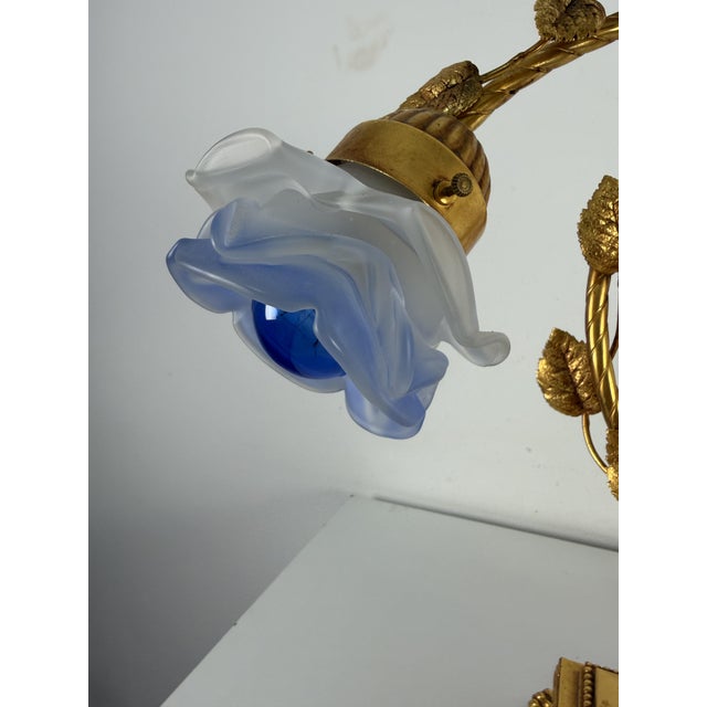 1980s Large Italian Art Nouveau Three-Light Table Lamp in Gilded Bronze and Murano Glass, 1980s For Sale - Image 5 of 15