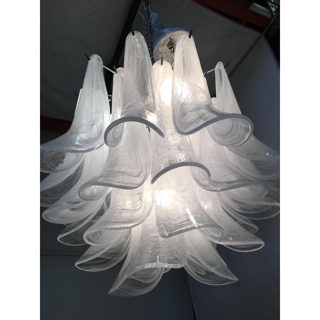 Early 21st Century Murano Style Glass Sella Alabastro Color Chandelier from Simoeng For Sale - Image 5 of 14