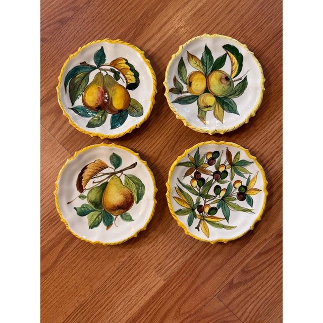 Italian Late 19th Century Hand-Painted Cantagalli Firenze Majolica Italian Plates- Set of 4 For Sale - Image 3 of 10