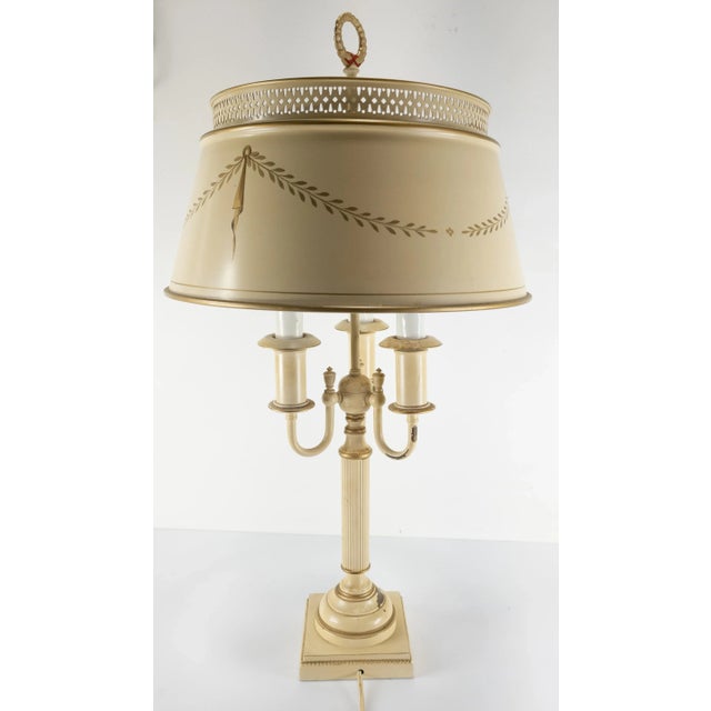 Late 20th Century Decorative Off White French Style Tole Table Lamp For Sale In New York - Image 6 of 12